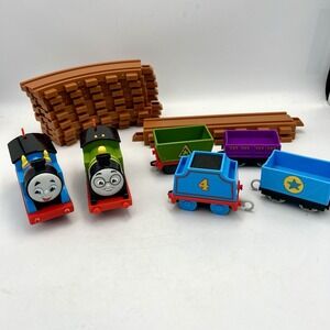 Thomas & Percy Track Master Motorized Action Engine with cars & track‎ WORKS!